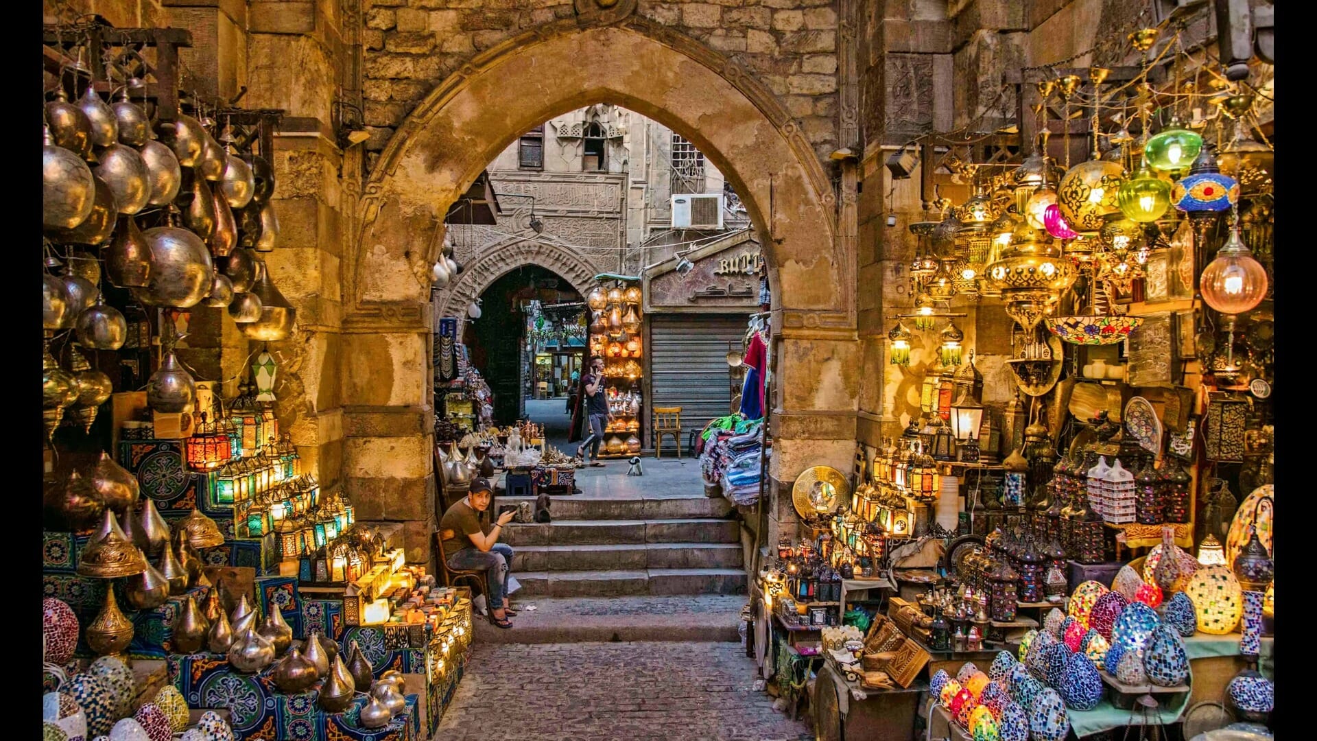 A Guide to the Best Local Crafts and Souvenirs in Egypt