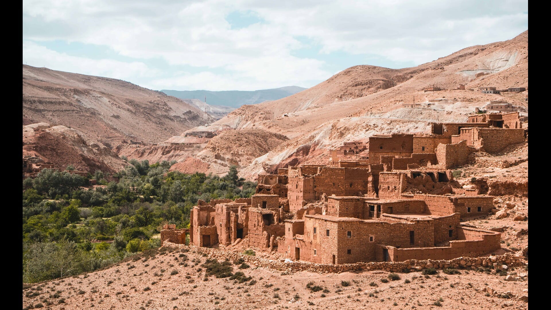 Exploring the Vibrant Art Scene in Marrakech