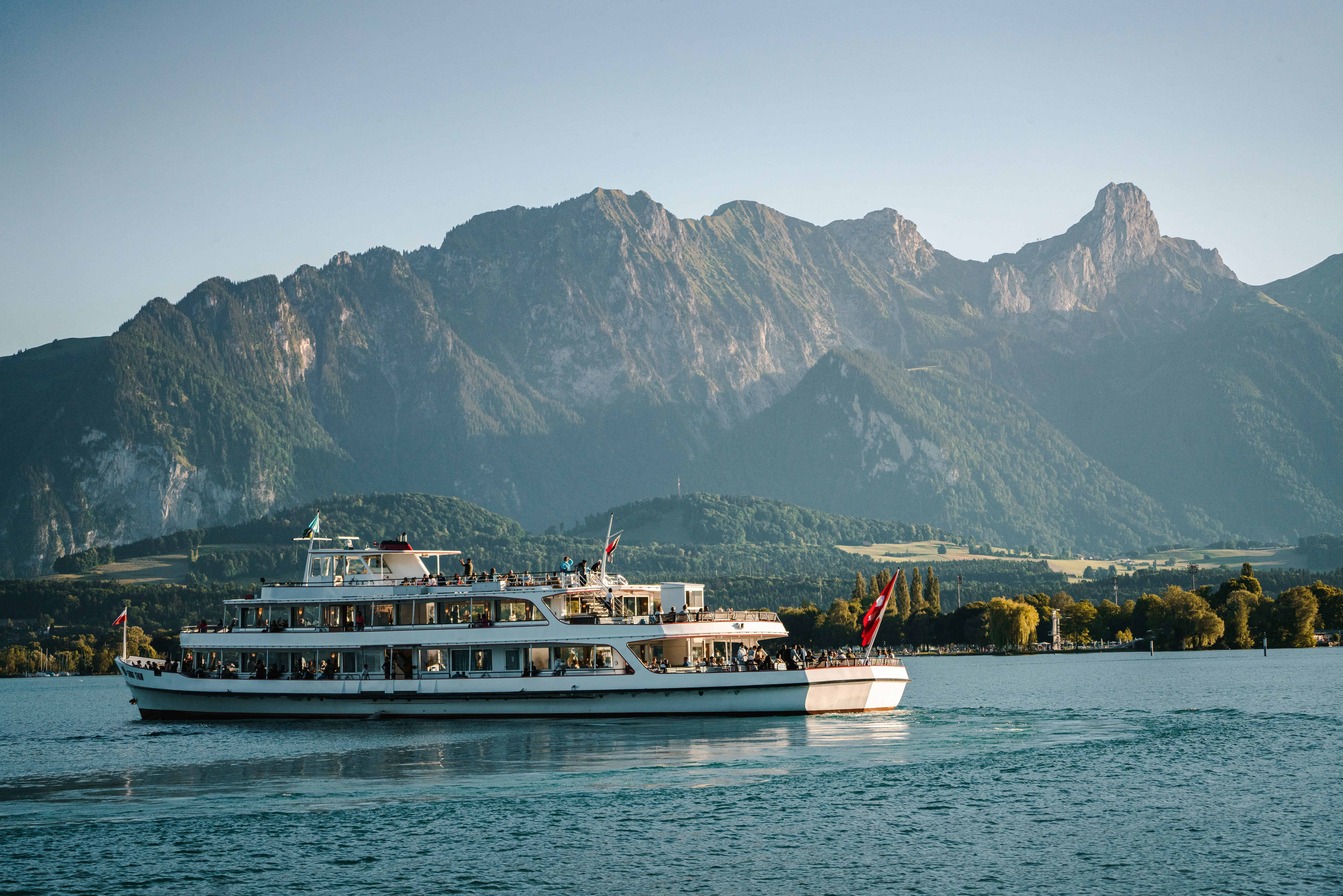 Swiss Gold and Silver Craftsmanship: A Journey Through Jewelry