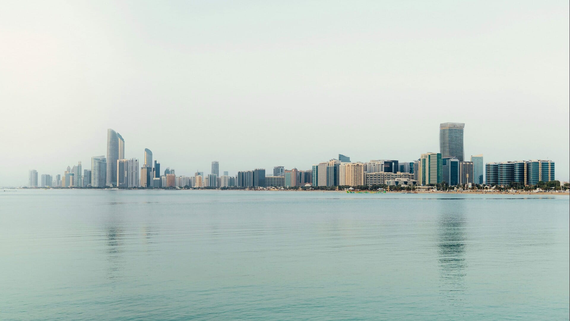 The Best Scenic Drives in the UAE: A Journey Through Majestic Landscapes